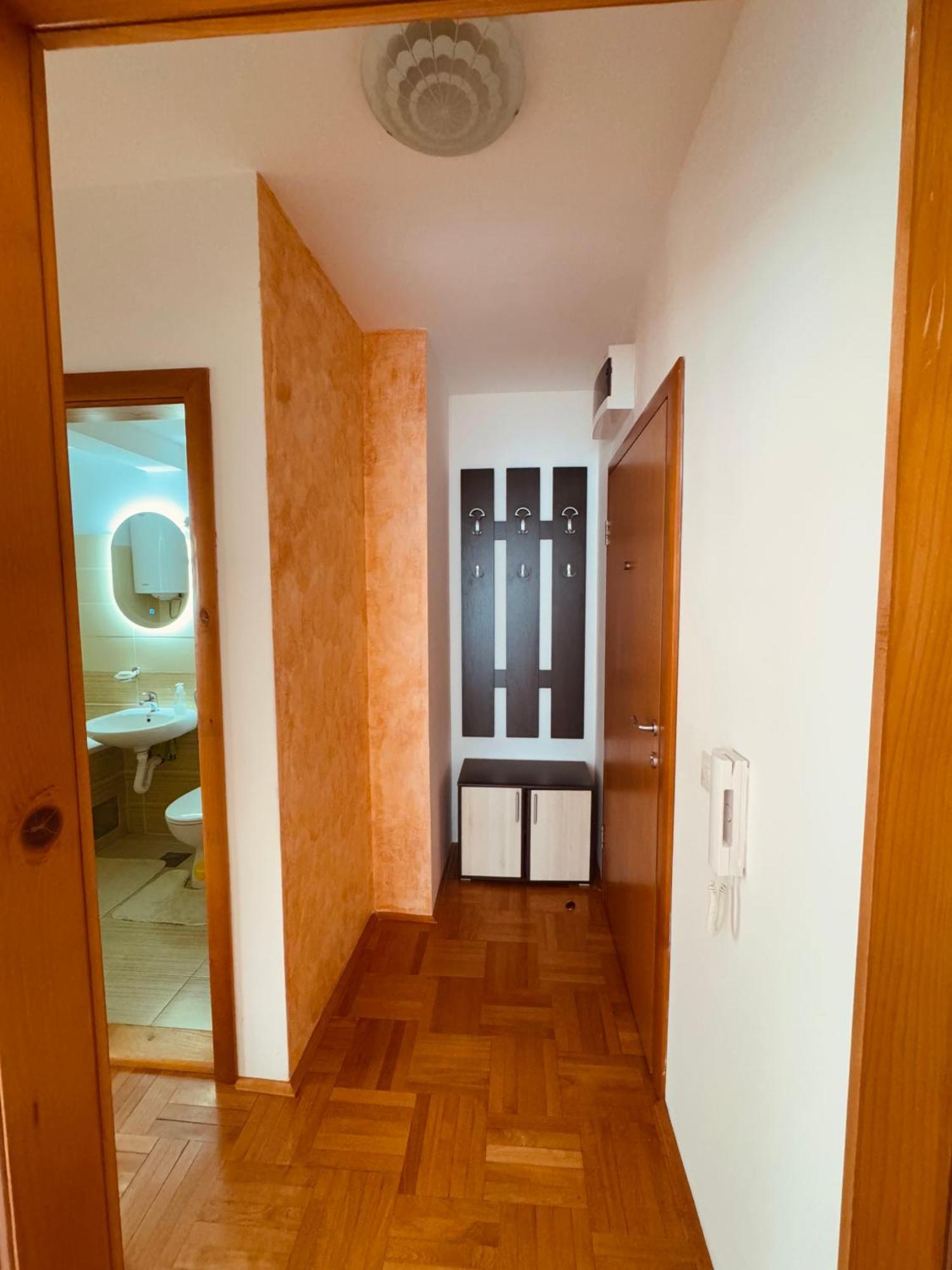 Apartment Silence B ปลูชิเน ภายนอก รูปภาพ